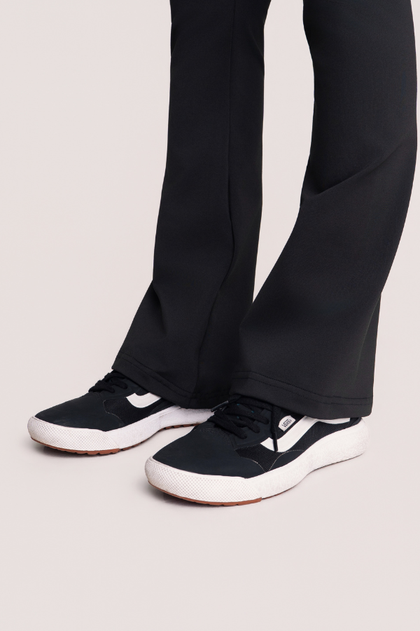 Calça Flare Fitness Feminina Flow Preto